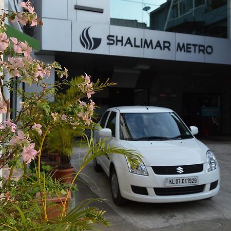ホテル シャリマー メトロ Kochi エクステリア 写真