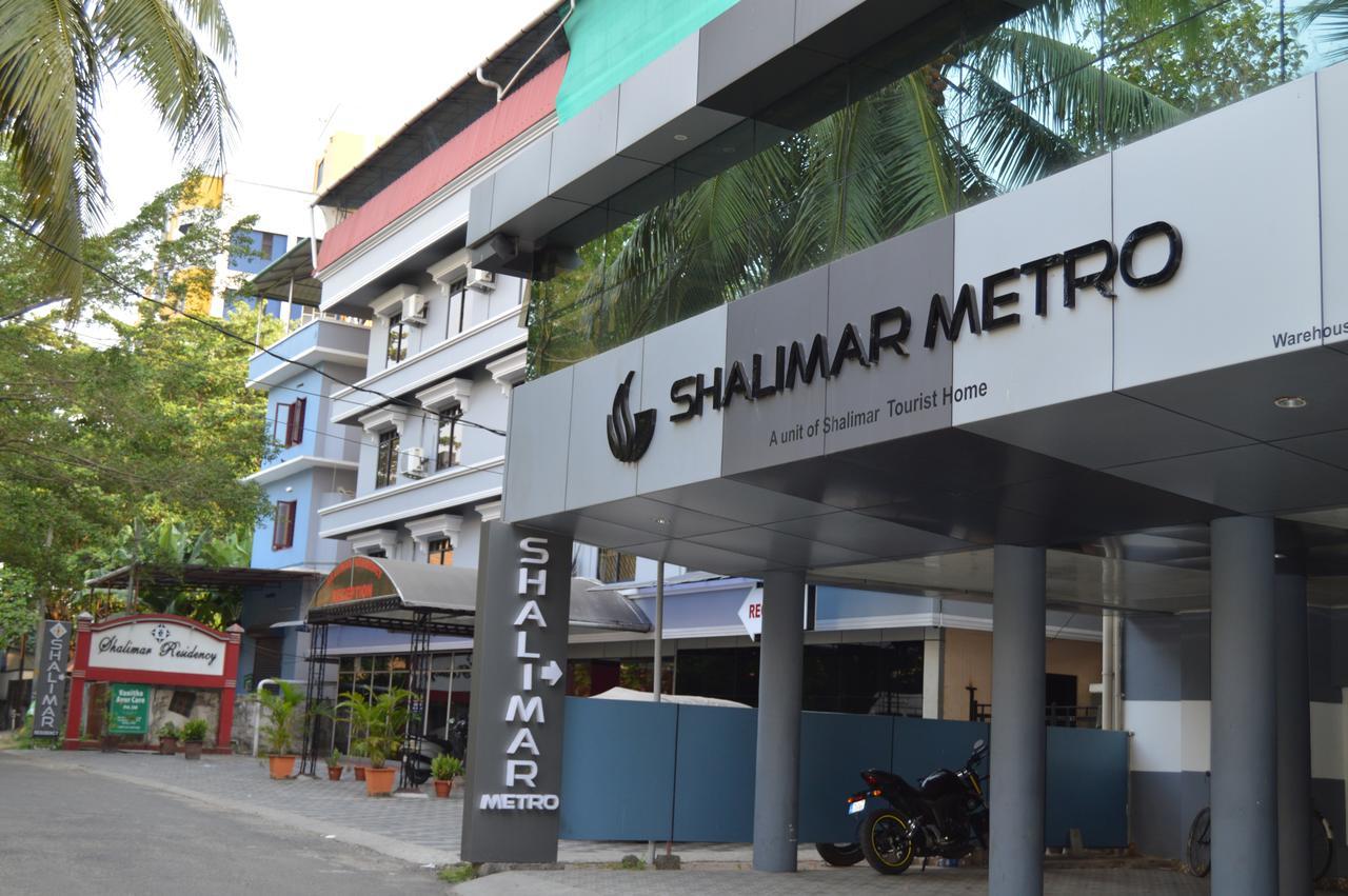 ホテル シャリマー メトロ Kochi エクステリア 写真