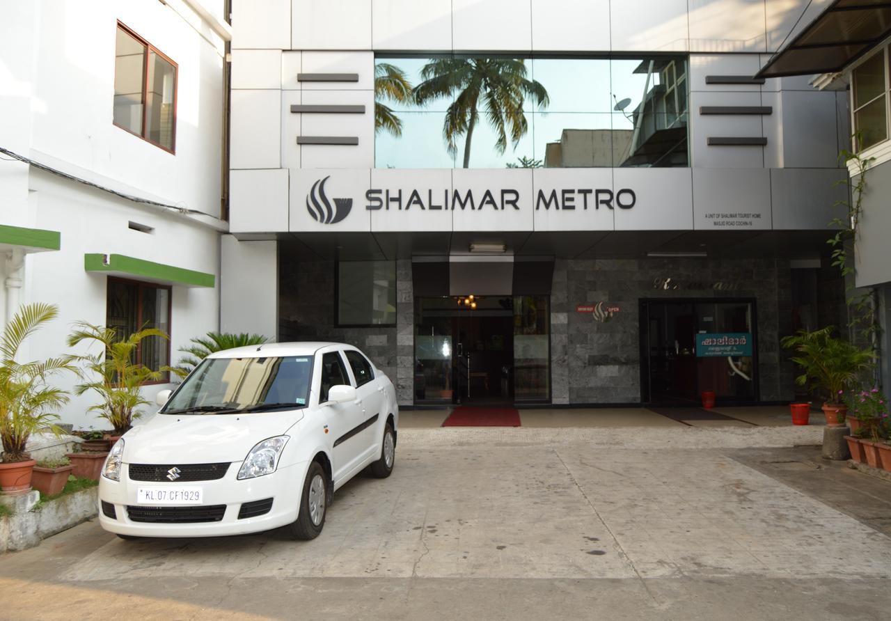 ホテル シャリマー メトロ Kochi エクステリア 写真
